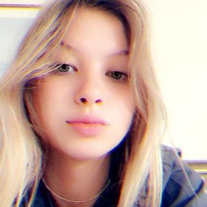 Meet your Posher, Joelle